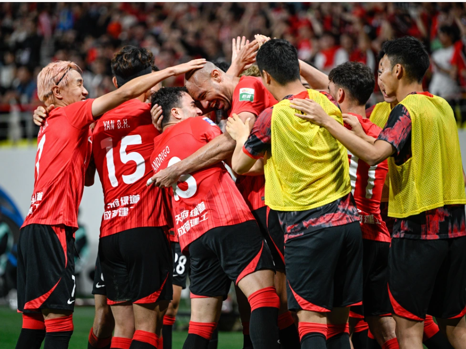 转折点！成都蓉城豪取连胜；NBA季后赛集结日攻防权衡；底气十足；控场能力受关注的简单介绍